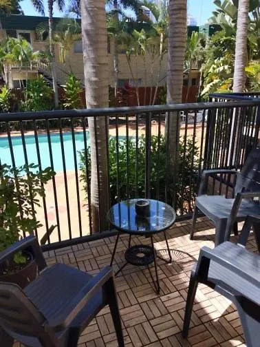 Апартаменты Surfers Paradise With Pool *