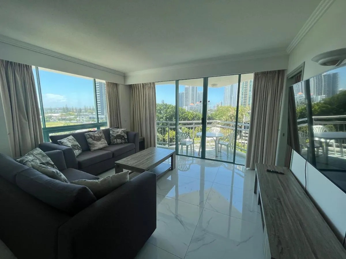 דירה Crown Towers *