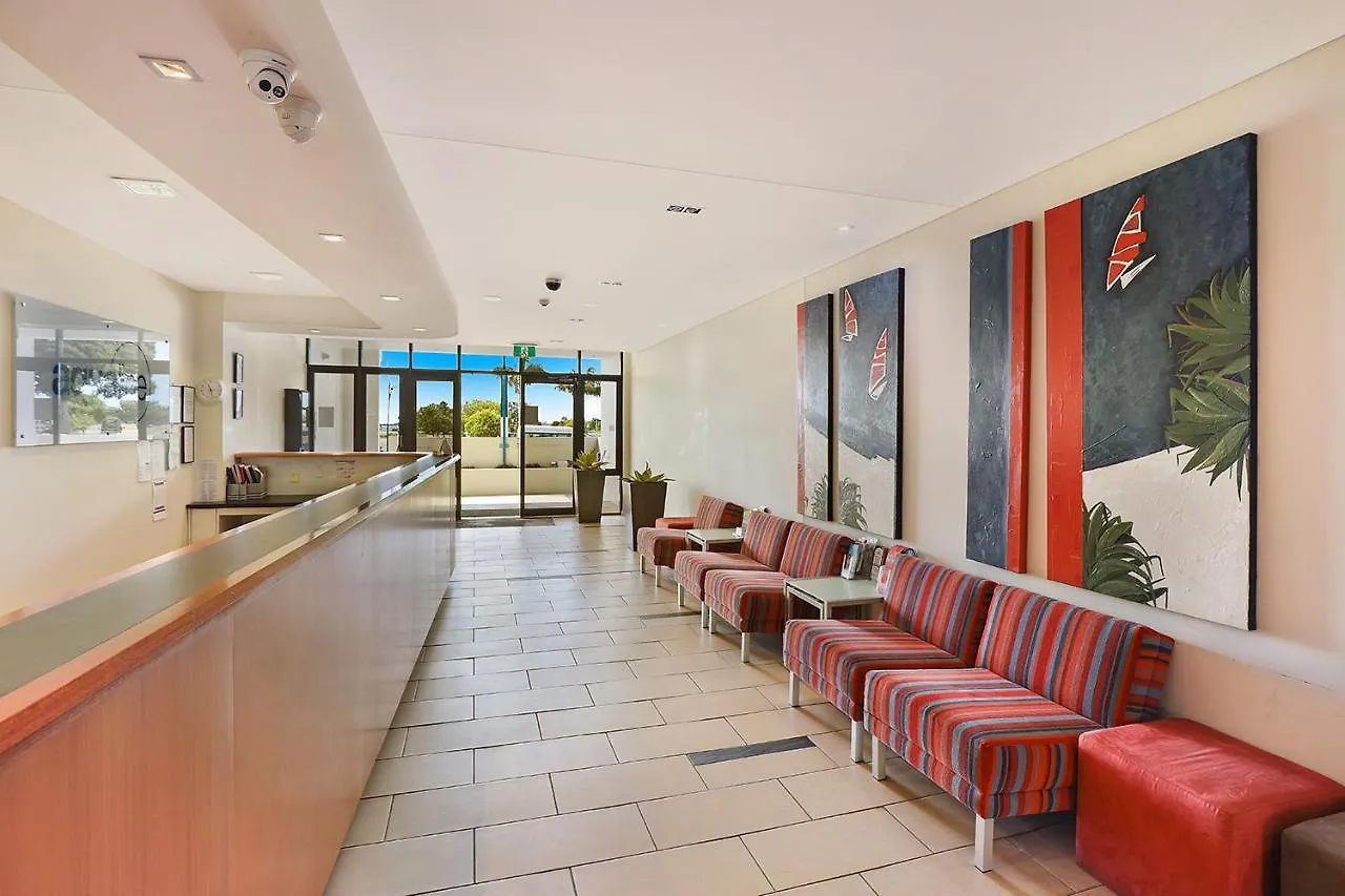 Aqualine On The Broadwater Apartmanhotel