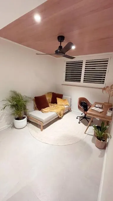 Chic Beachside Getaway 2br 2bath Fully Equipped * Gold Coast