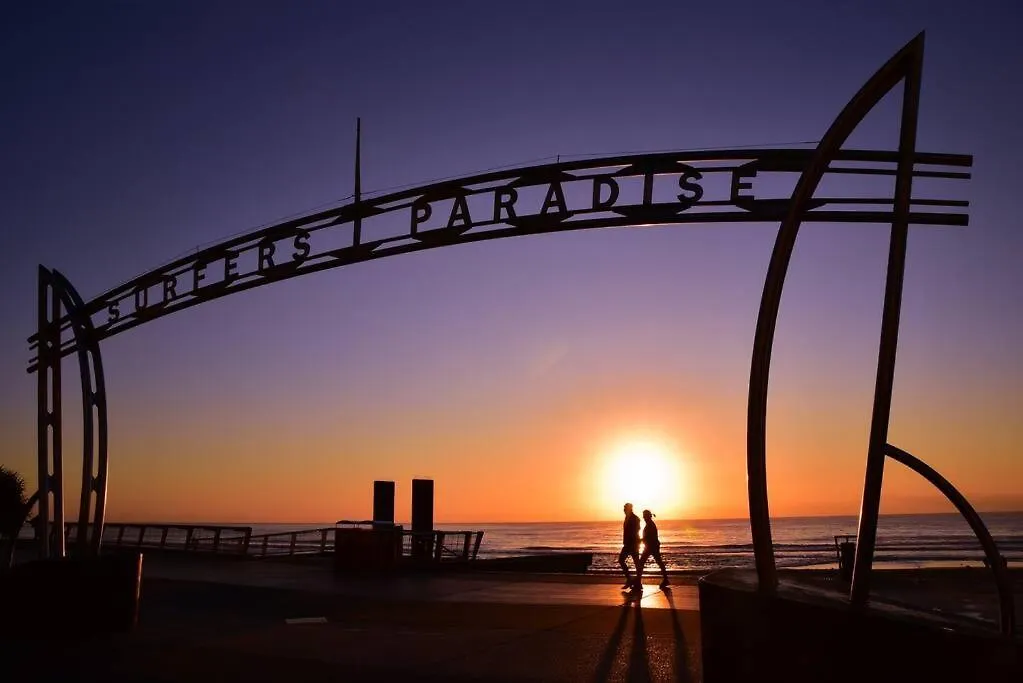 Spectacular 19th Floor In Heart Of Surfers Paradise Gold Coast