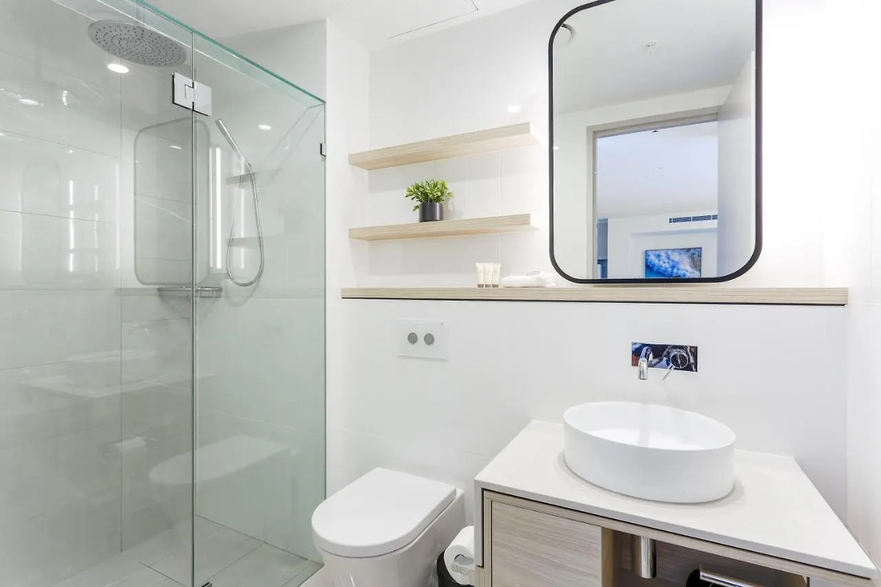 Sea View Beachfront In Surfers Apartamento Gold Coast