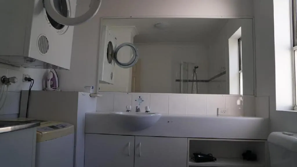 Surfers Paradise - 1 Bedroom Fully Furnished