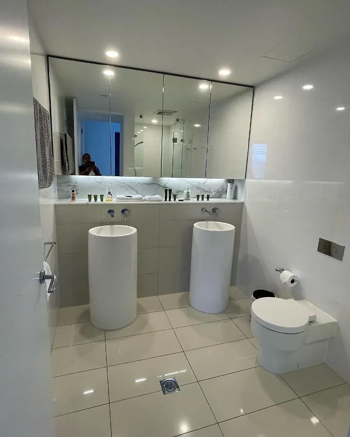 4 Bedroom Luxury Sub Penthouse Oracle Broadbeach Level 31 Magnificent Views 260m2 Family Skyhome Sleeps 8 Adults And 2 Children, Sofa Bed Portacot, High Chair To Everything Skyhome 5 Star 公寓 *