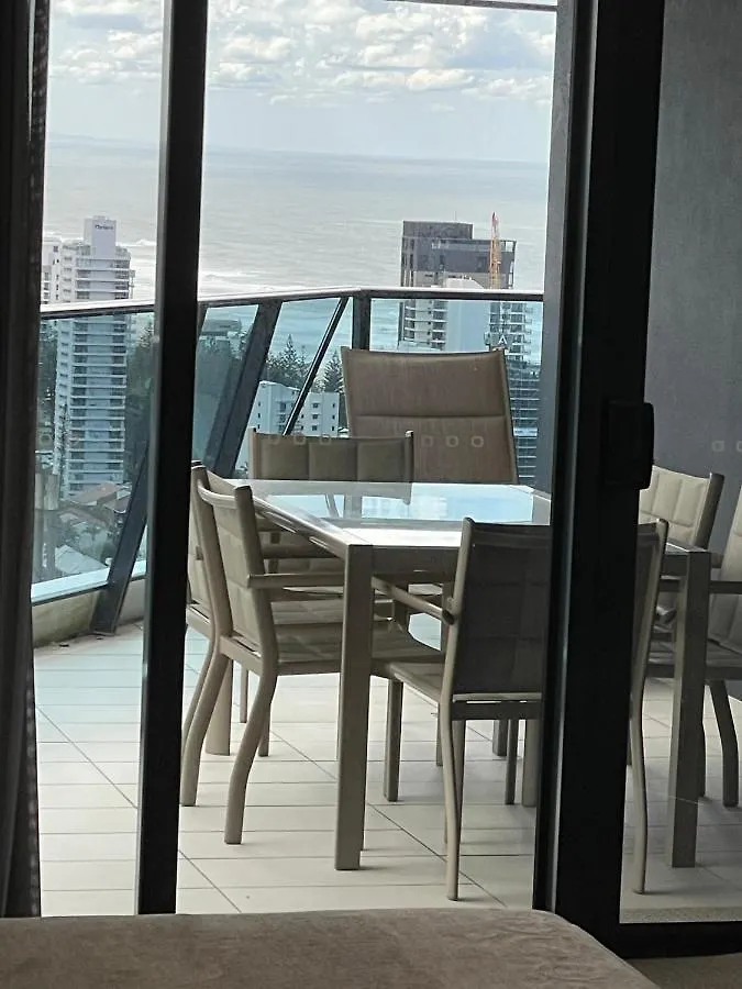 4 Bedroom Luxury Sub Penthouse Oracle Broadbeach Level 31 Magnificent Views 260m2 Family Skyhome Sleeps 8 Adults And 2 Children, Sofa Bed Portacot, High Chair To Everything Skyhome 5 Star 黄金海岸