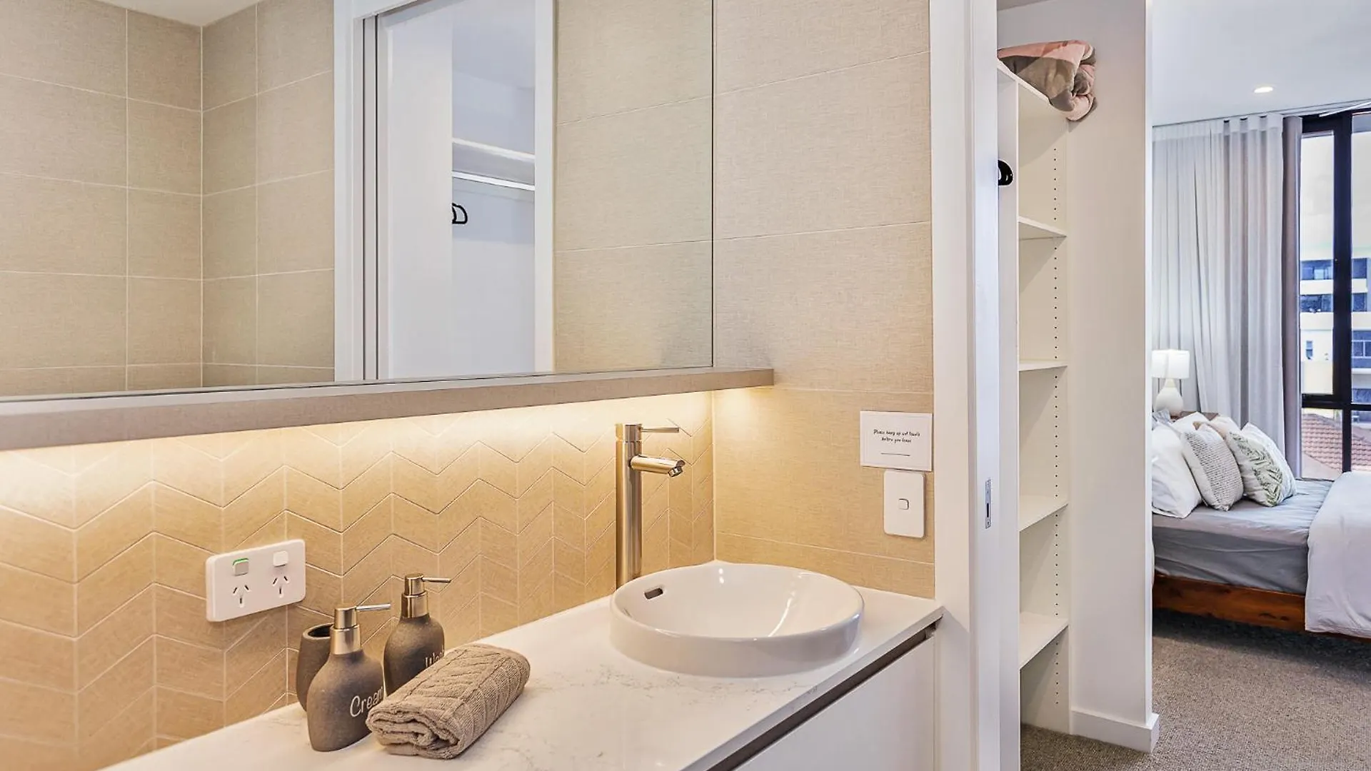 Coastal Souls North Kirra Apartment *