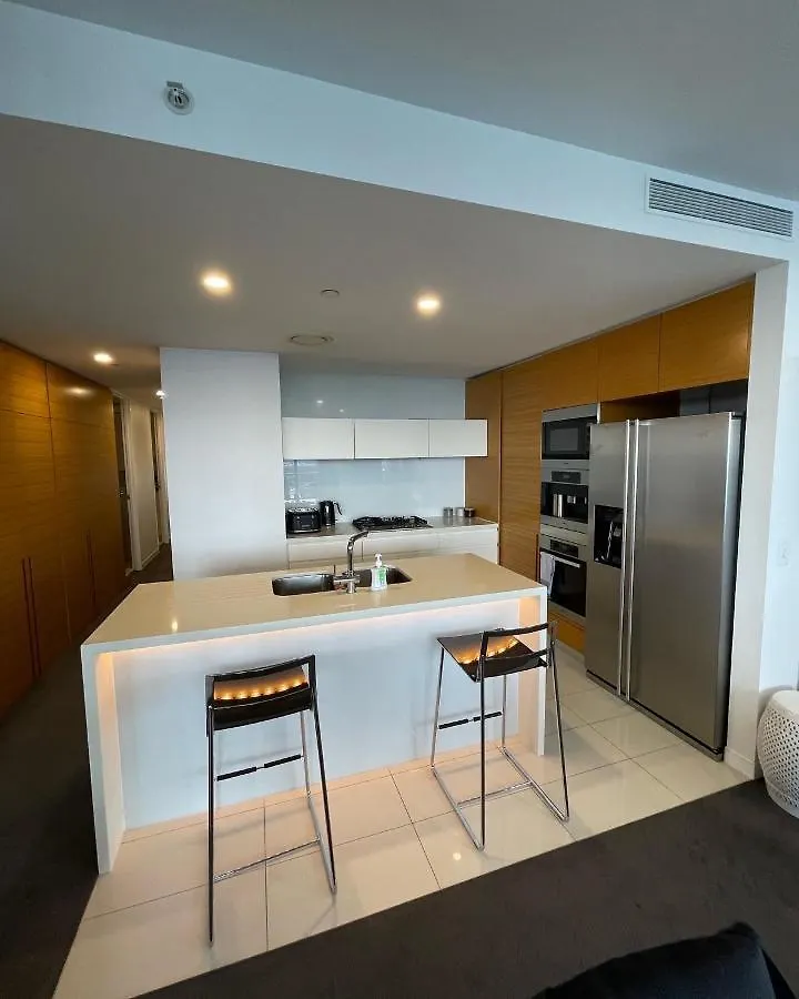 公寓 4 Bedroom Luxury Sub Penthouse Oracle Broadbeach Level 31 Magnificent Views 260m2 Family Skyhome Sleeps 8 Adults And 2 Children, Sofa Bed Portacot, High Chair To Everything Skyhome 5 Star 黄金海岸
