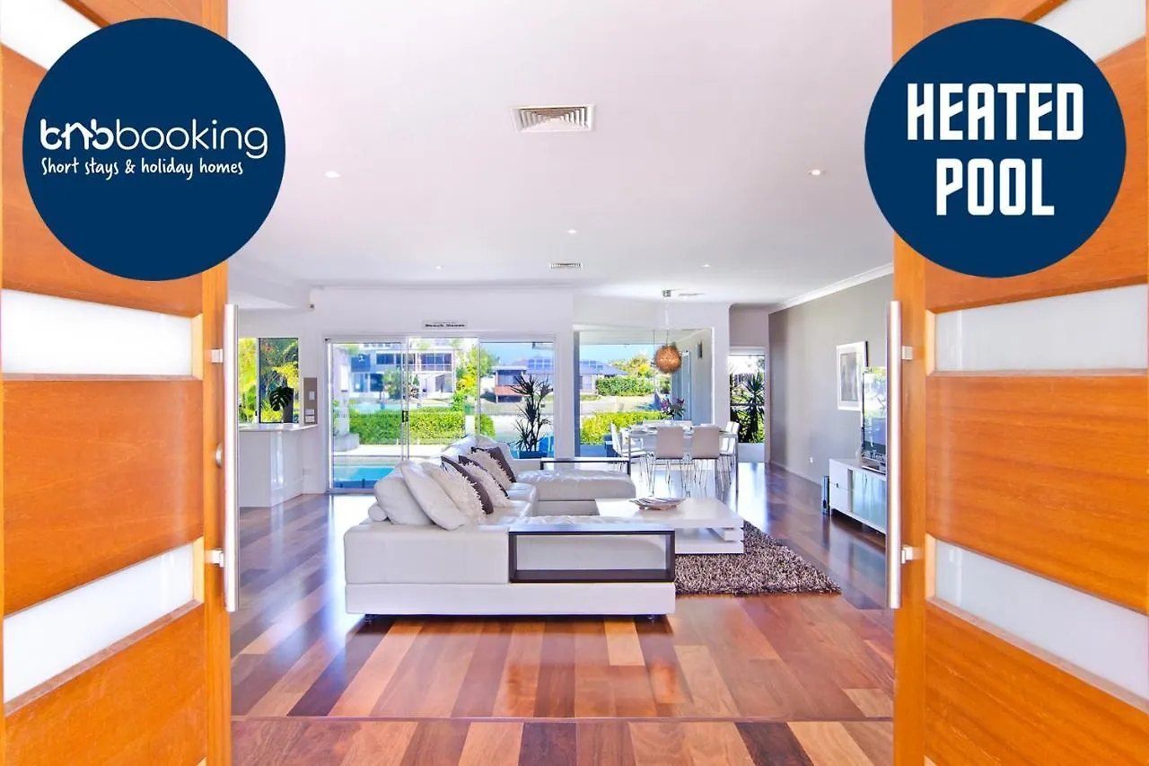 Seaclusion 5 Bed Waterfront, Sleeps 12 Ferienhaus
