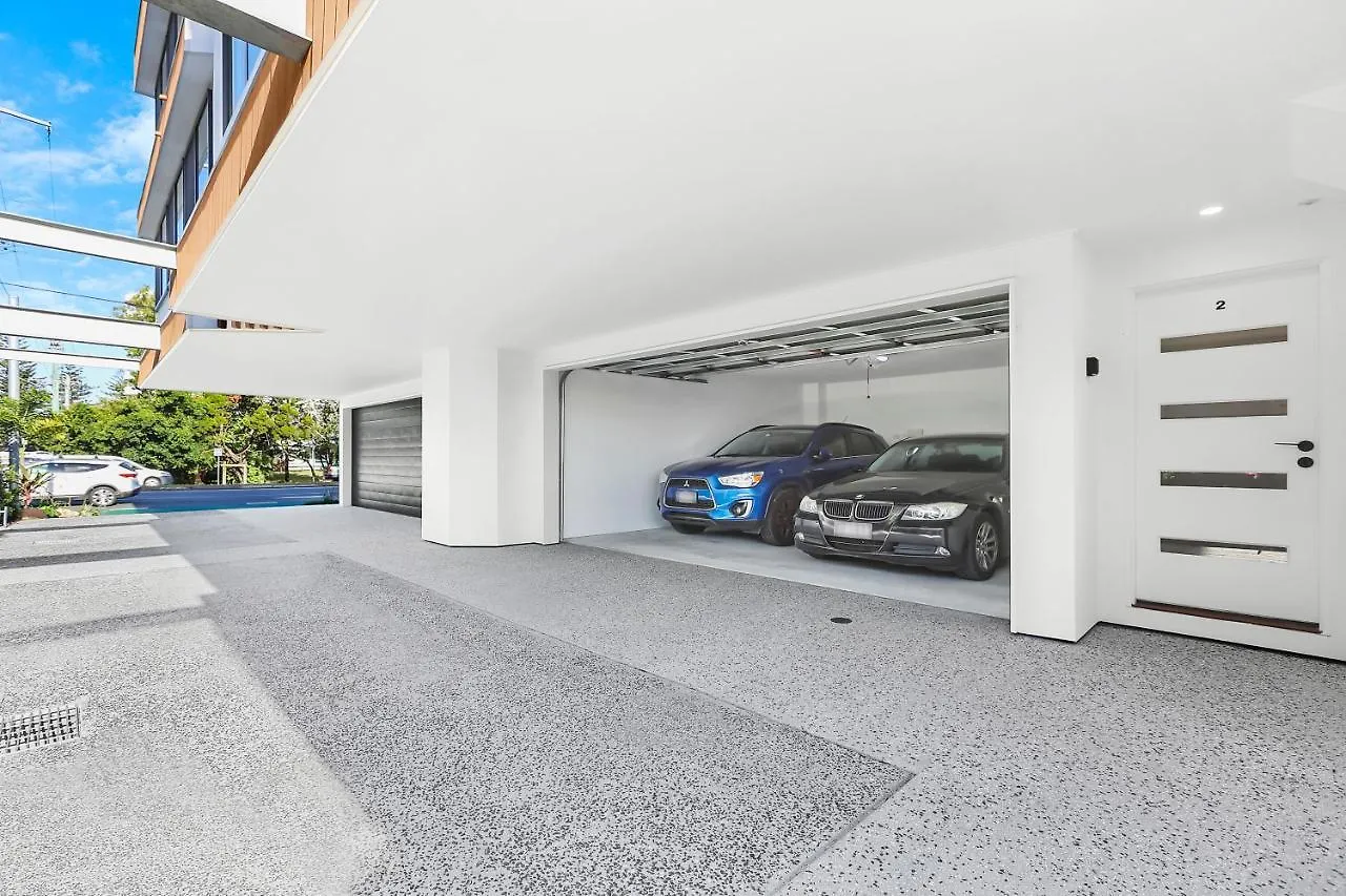 New 3br Burleigh Townhome With Private Rooftop! Villa *