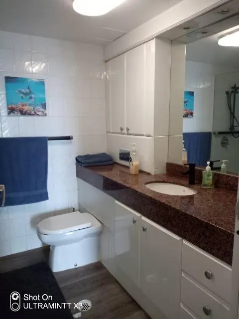 Beachfront Views Great Location Welcome To The Oceanau Apartamento