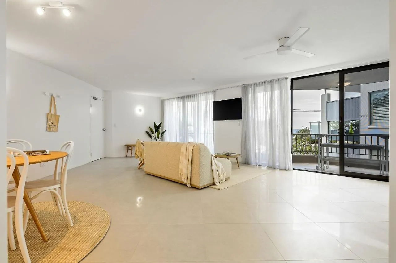 The Rocks Unit W4