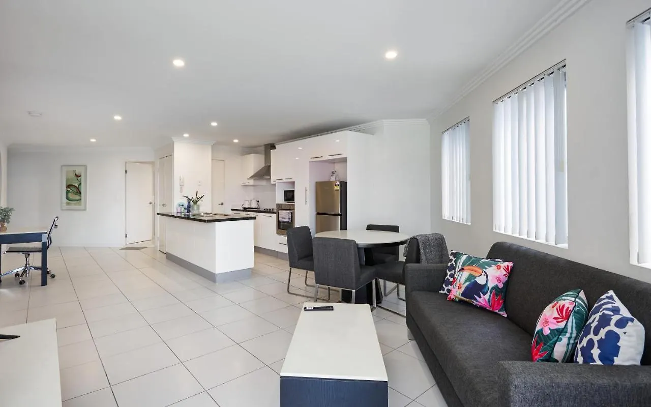 Comfort Two Bedroom Next To Water Park In Southport