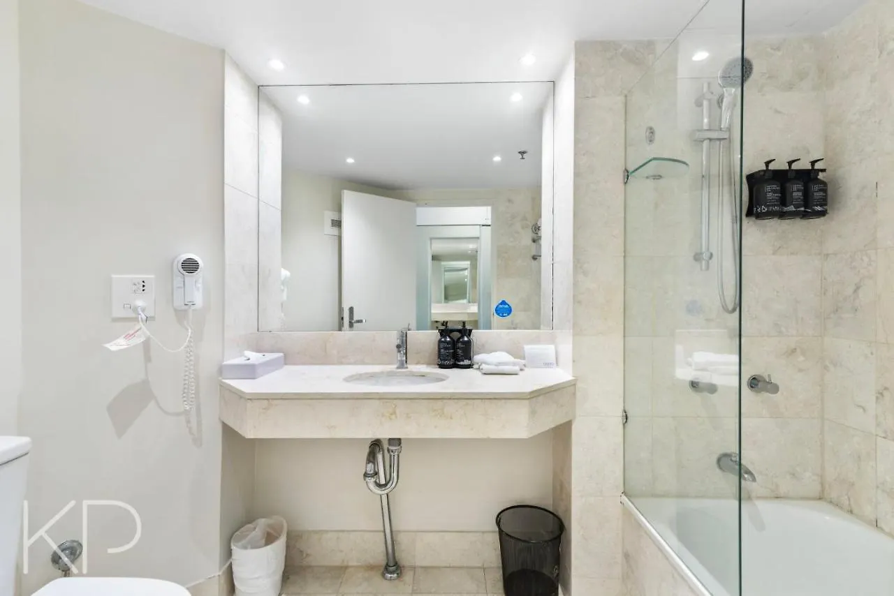 On 22 View Avenue, Surfers Paradise Apartmán *