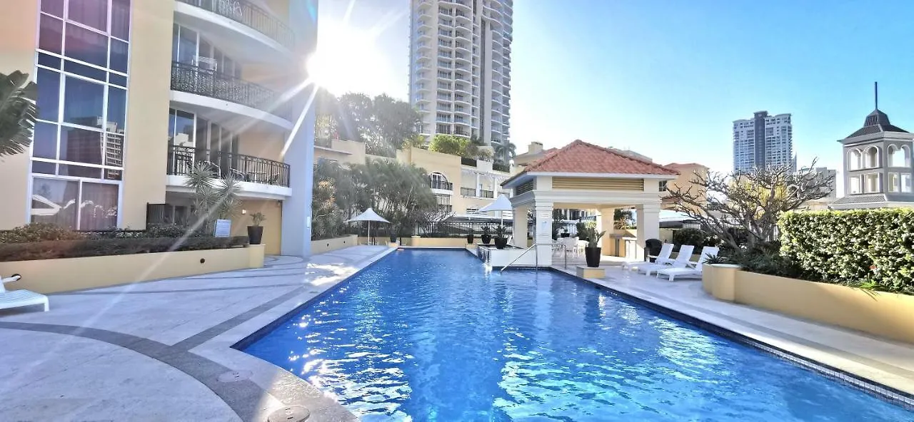 Serain Residences On Ferny Avenue Lägenhet