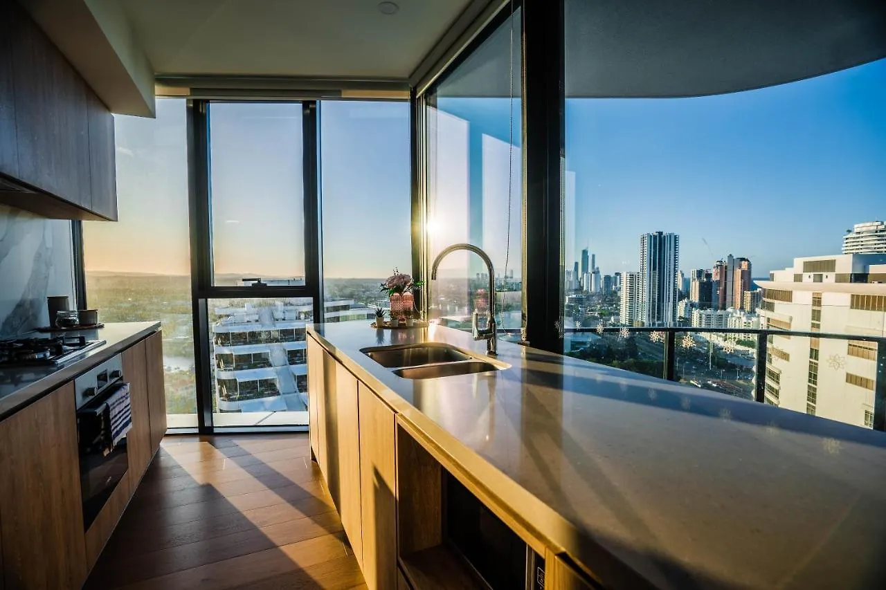 2 Bedroom Luxurious Family Next To Pacific Fair - Broadbeach Gc22 شقة