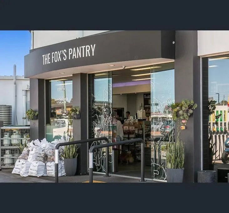 Entire Guest - Is 1 And Half Km - Pets Welcome Penzion Gold Coast