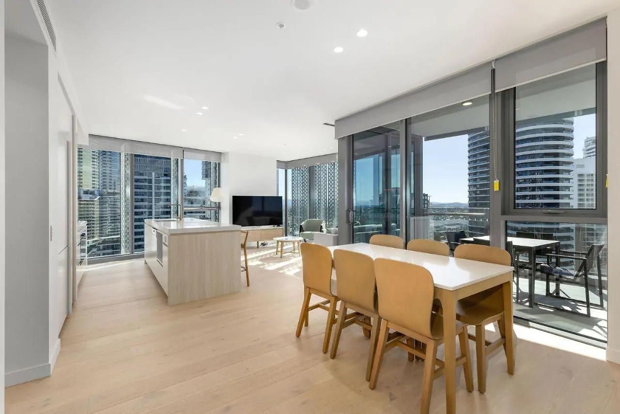 Ultiqa Signature At Broadbeach Голд-Кост