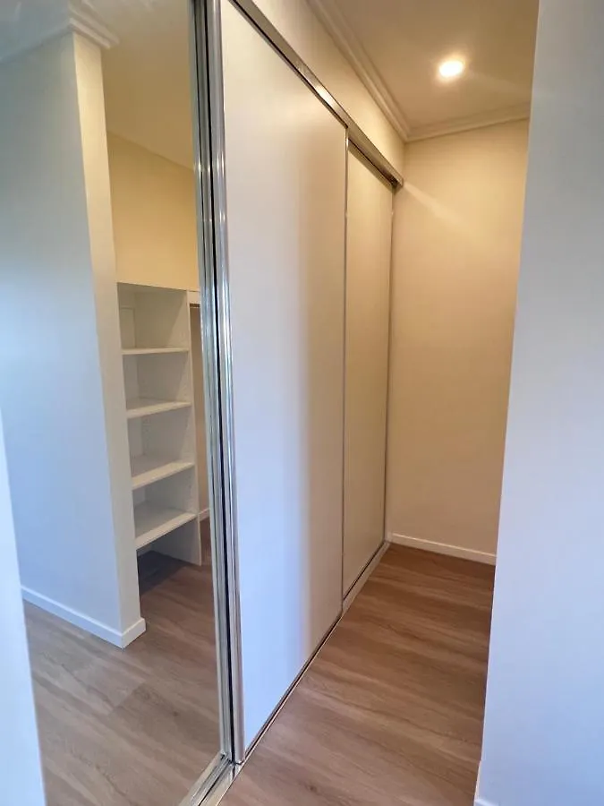 Appartement Near New 4br Townhouse Next To Shopping Mall