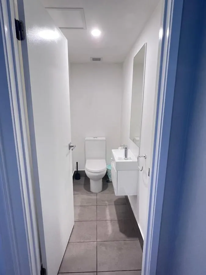 Near New 4br Townhouse Next To Shopping Mall Appartement