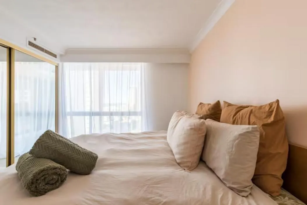 Longbeach Luxe, Surfers Paradise