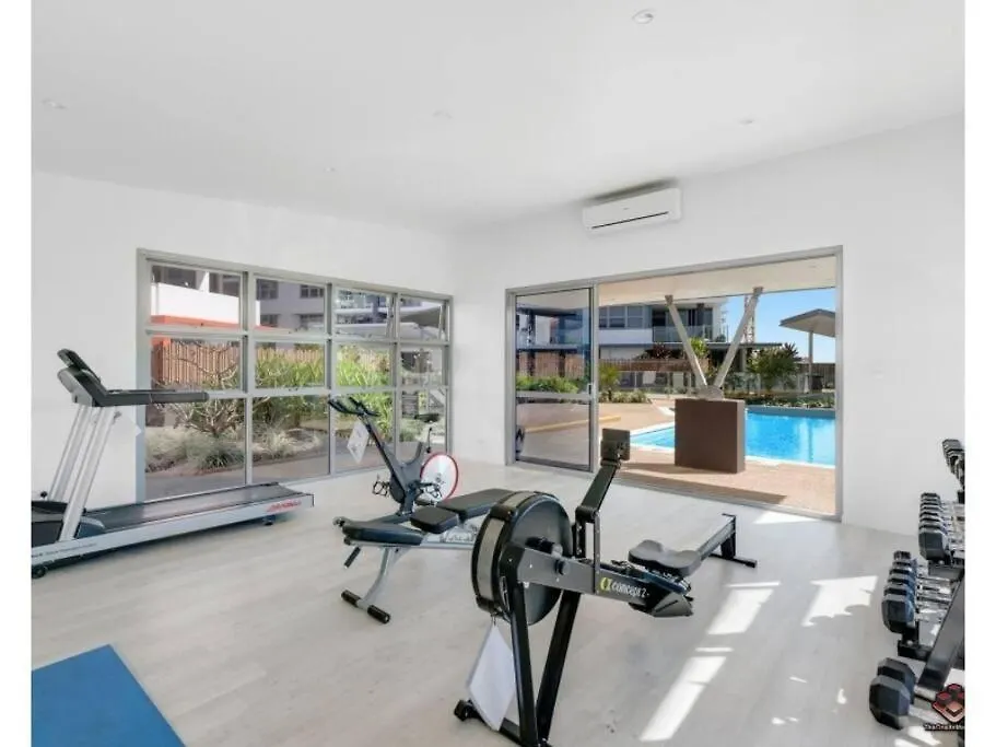 Lägenhet Two Bedroom In Robina Center