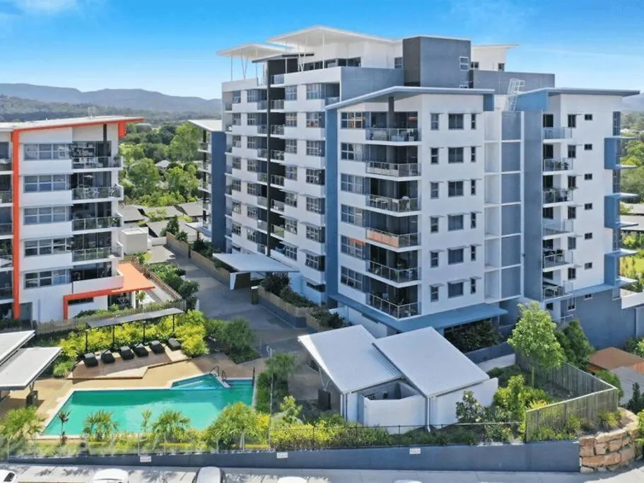 Two Bedroom In Robina Center * Guldkusten
