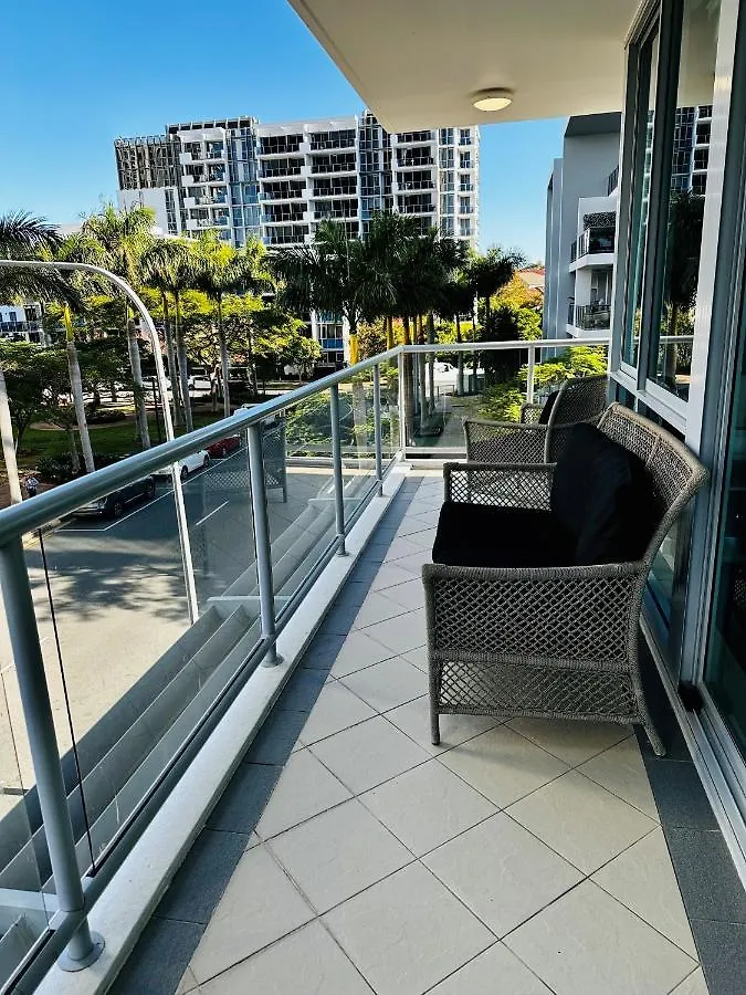 Elegant Splendor 3 Bedroom With Tram Access Appartamento