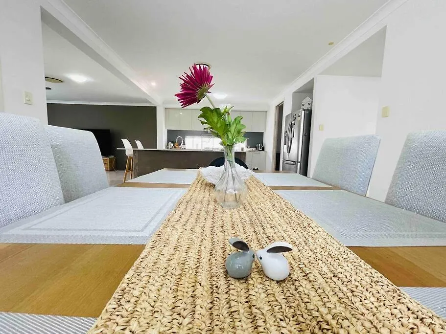 Theme Park Gateway Spacious 4bd Flamingo House Willa Gold Coast