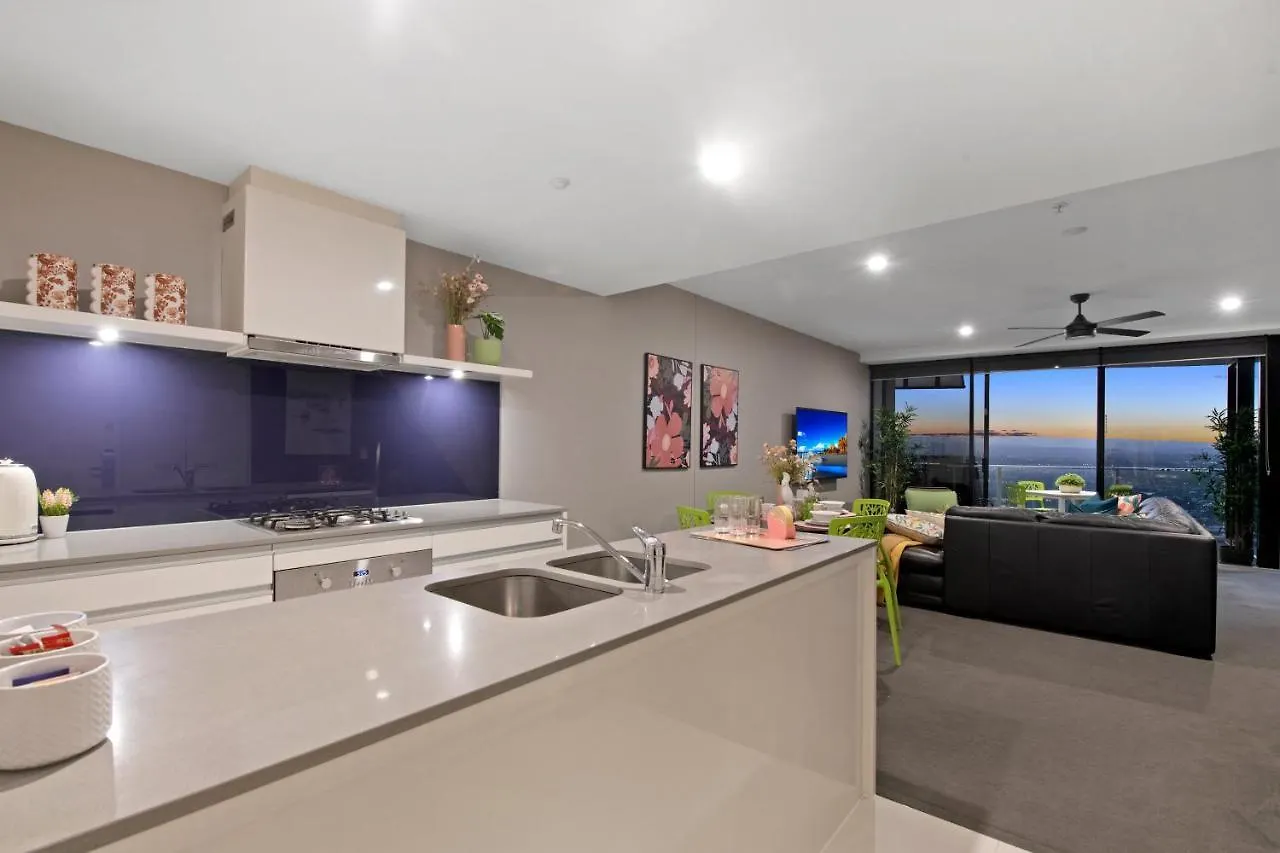 Two Bedroom Self Contained - Circle On Cavill - Privately Managed Apartamento