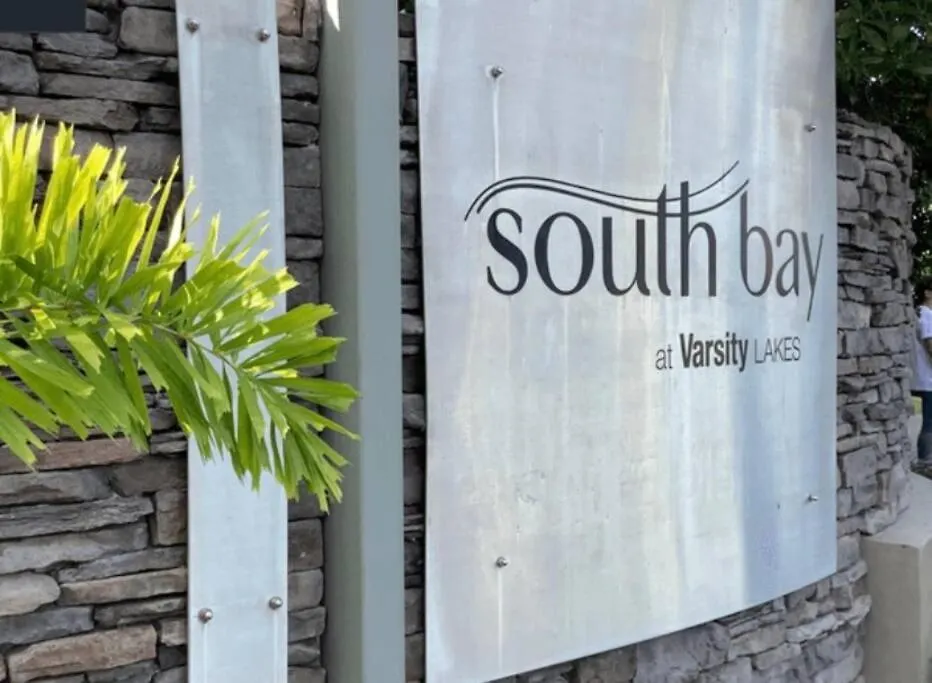 Self Contained - Sleeps 4