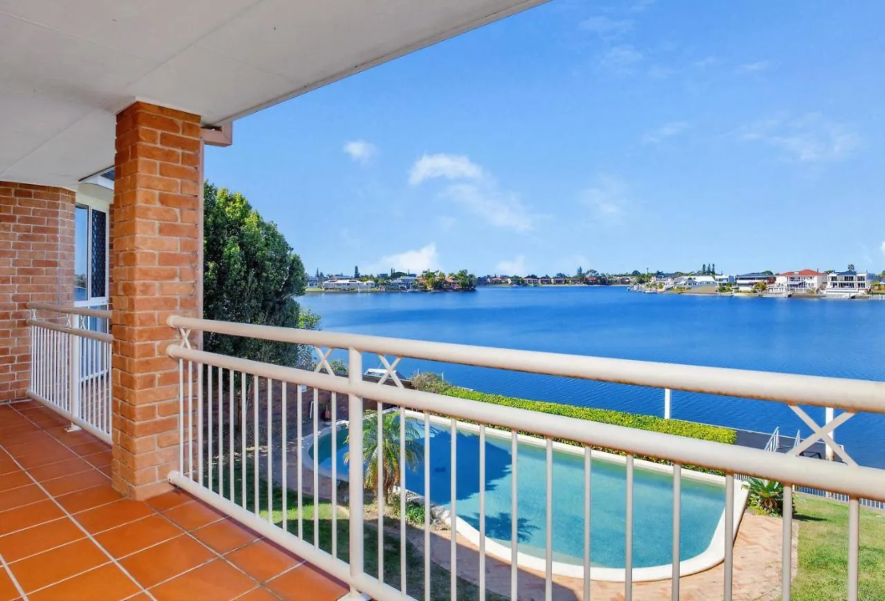 Kozyguru Waterfront, With Private Jetty Qmw019 Gold Coast