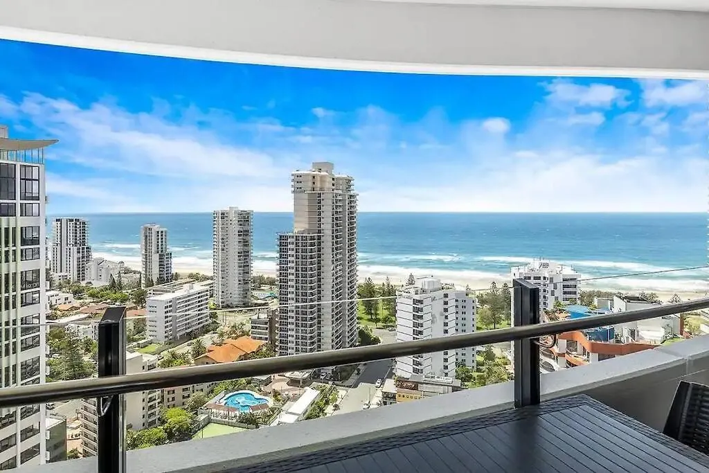 24th Floor Luxury, The Wave Broadbeach Апартаменты