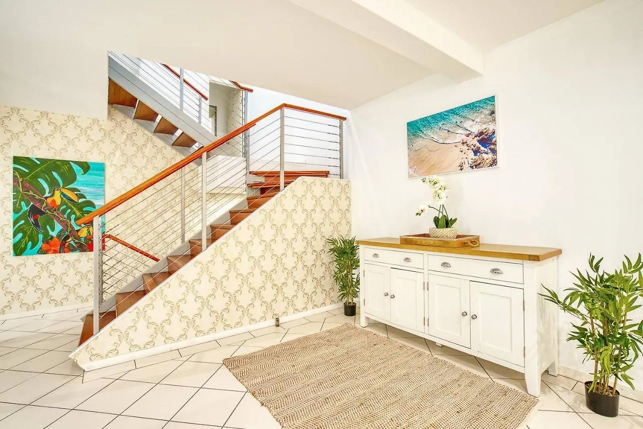 Casa vacanze The Riverside Retreat - Stroll To Cavill Avenue Gold Coast