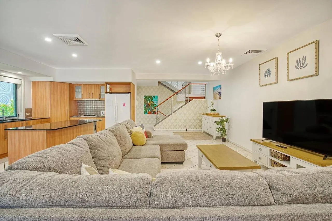 Casa vacanze The Riverside Retreat - Stroll To Cavill Avenue *