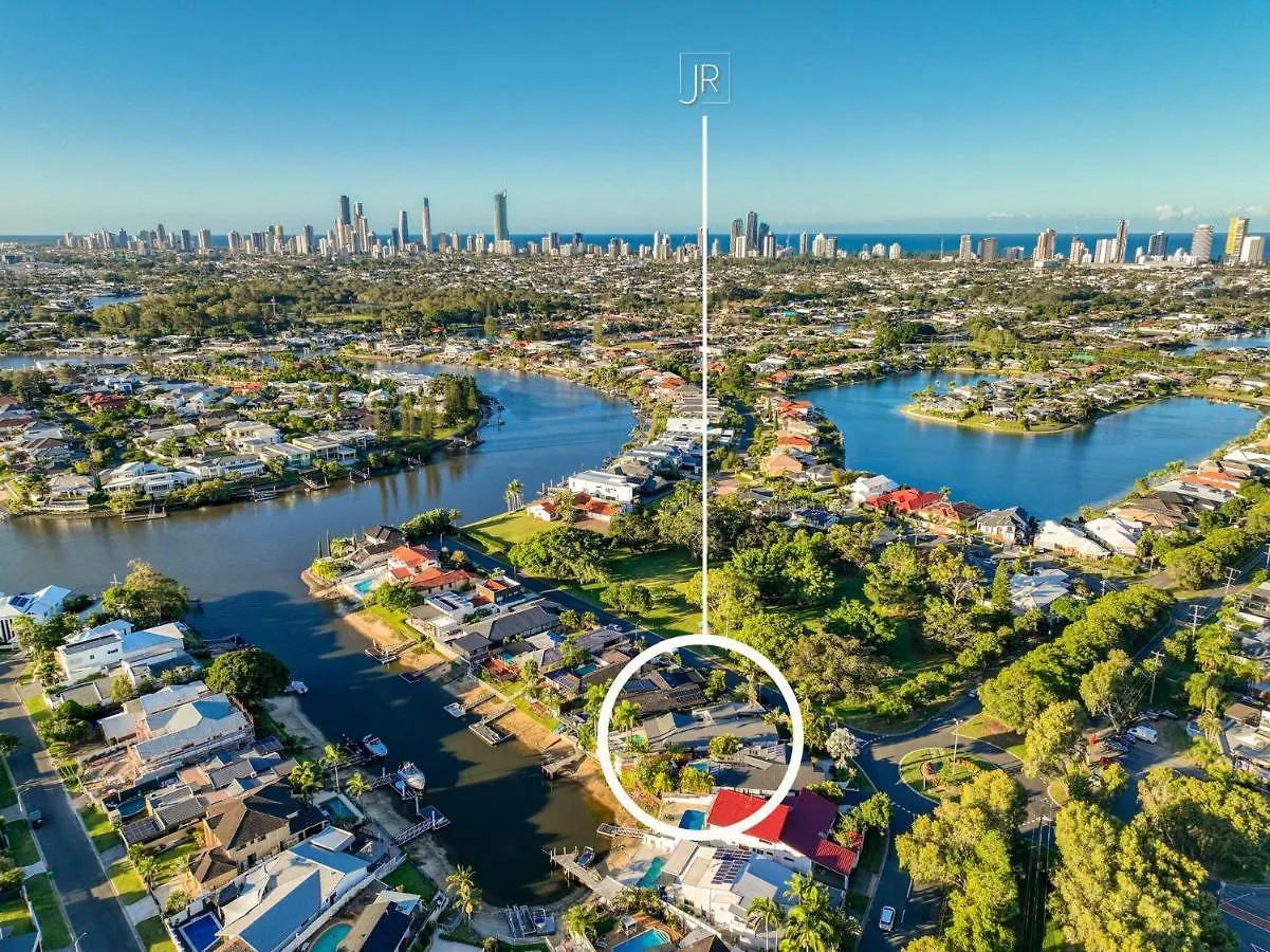 Waterfront Family Entertainer