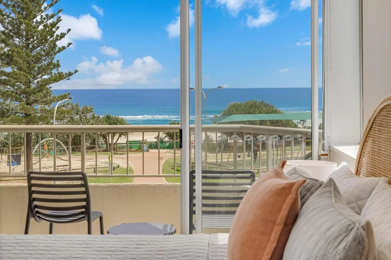 Eden Towers Unit 5 * Gold Coast