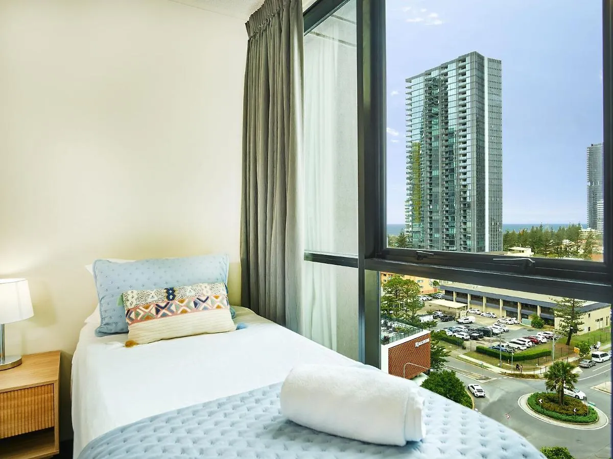 Broadbeach On The Park 2-bedroom 골드코스트
