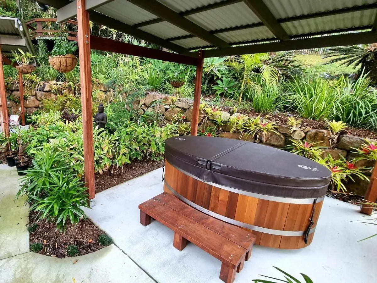 Healing Garden - California King Bed - Uluwatu * 골드코스트