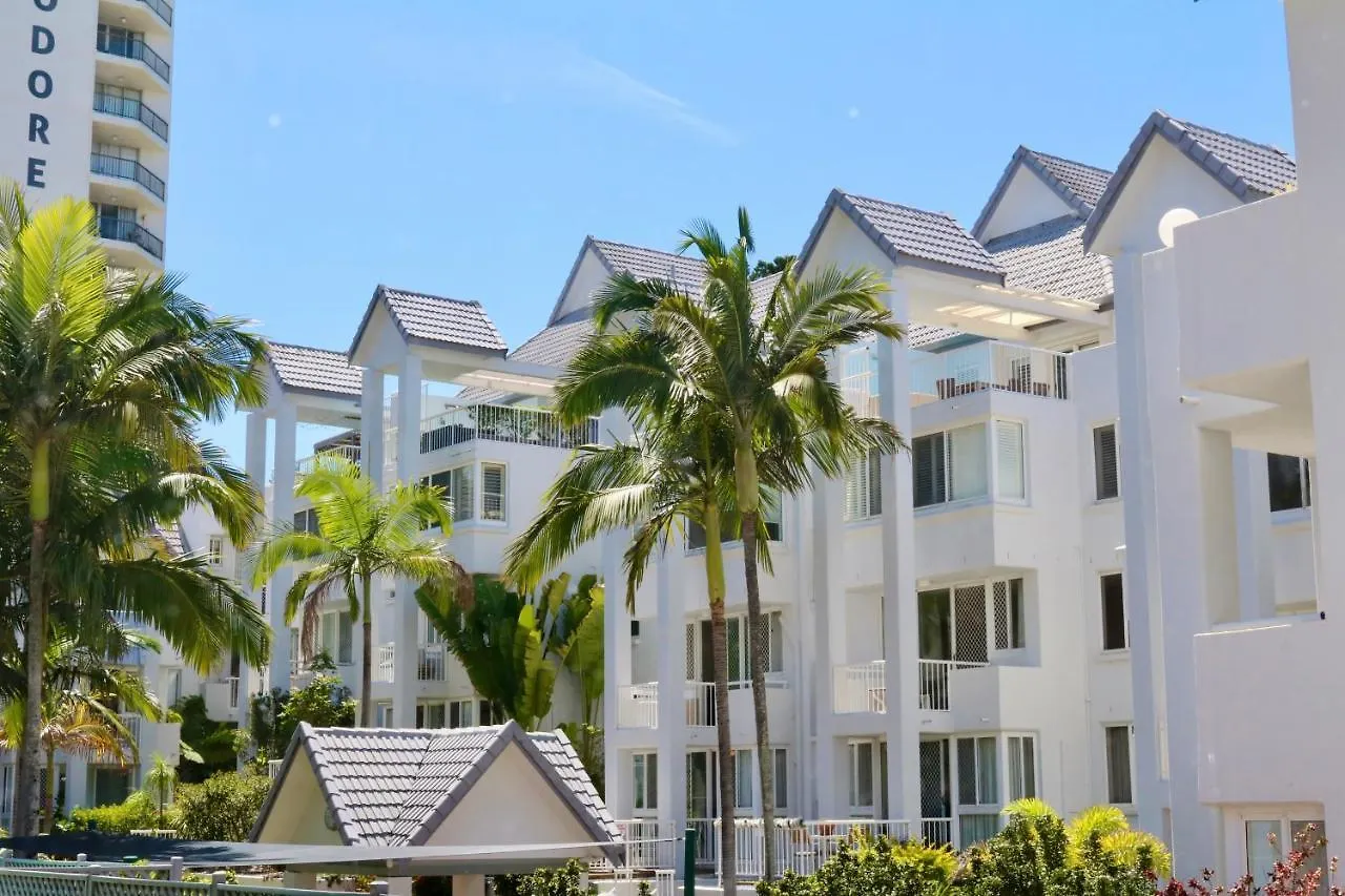 Surf Shack In Iconic Rainbow Bay - Coolangatta Qld