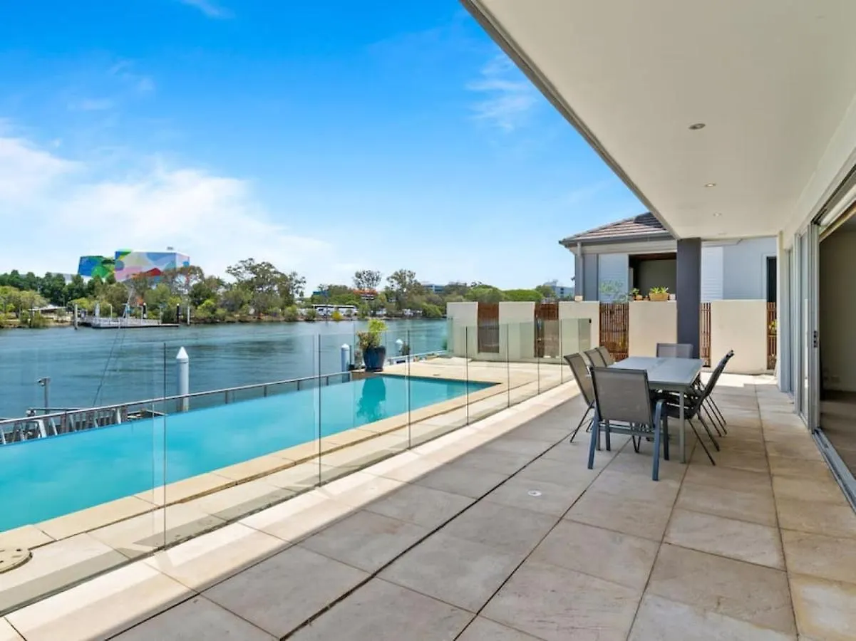 Ultimate Vacation Haven In Gc Holiday home Gold Coast