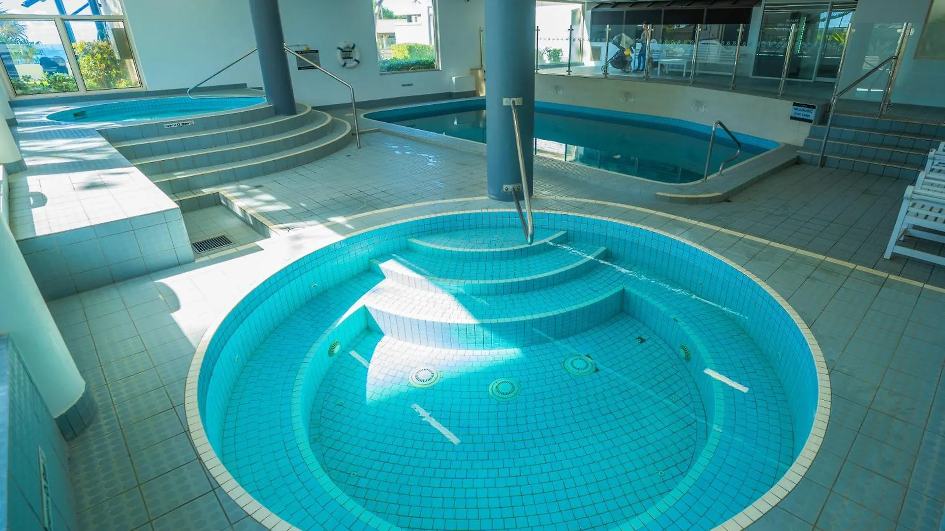 Surfers Aquarius On The 4*