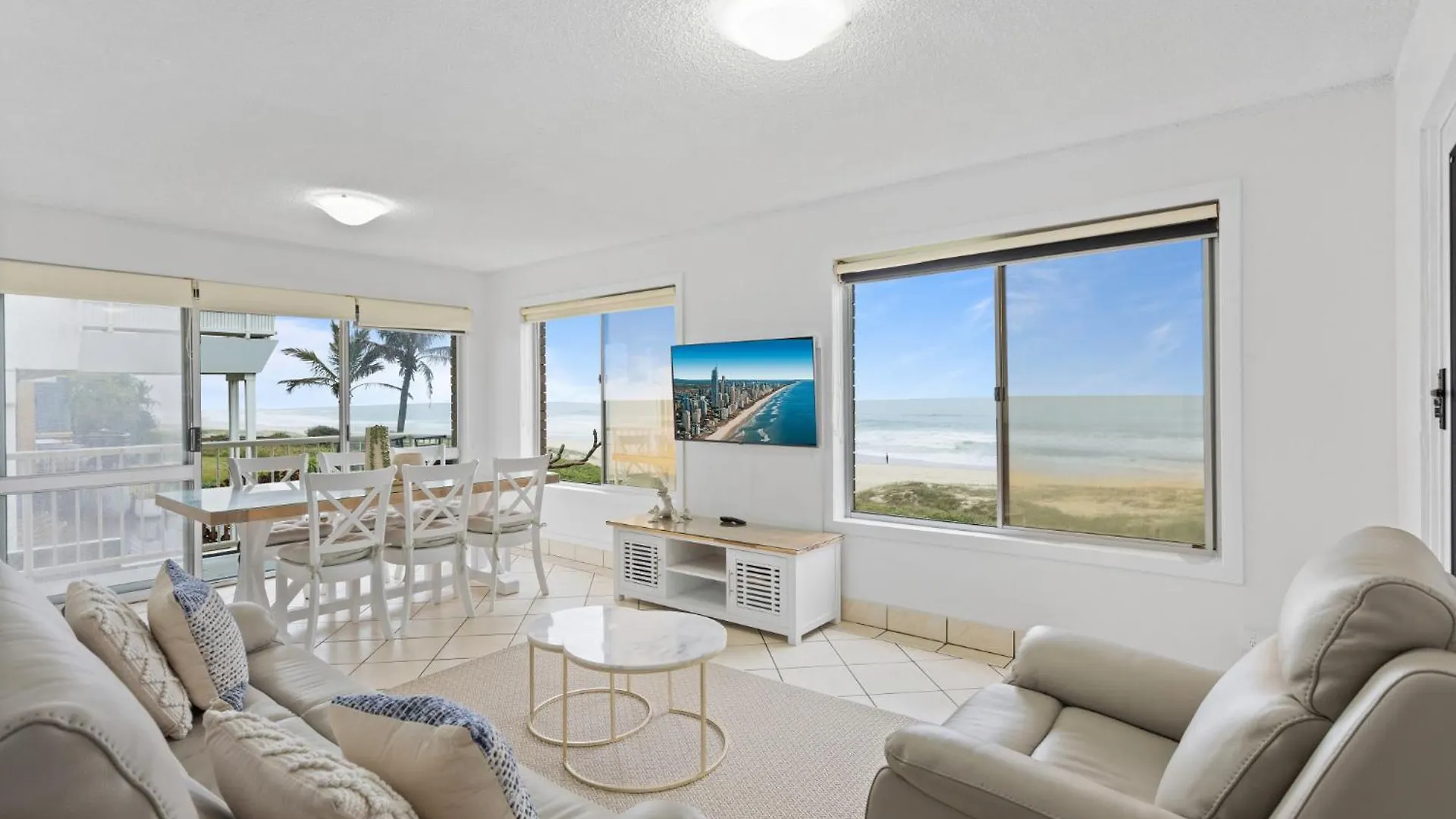 Wake To Waves In Spacious 3-bed Beachfront Unit