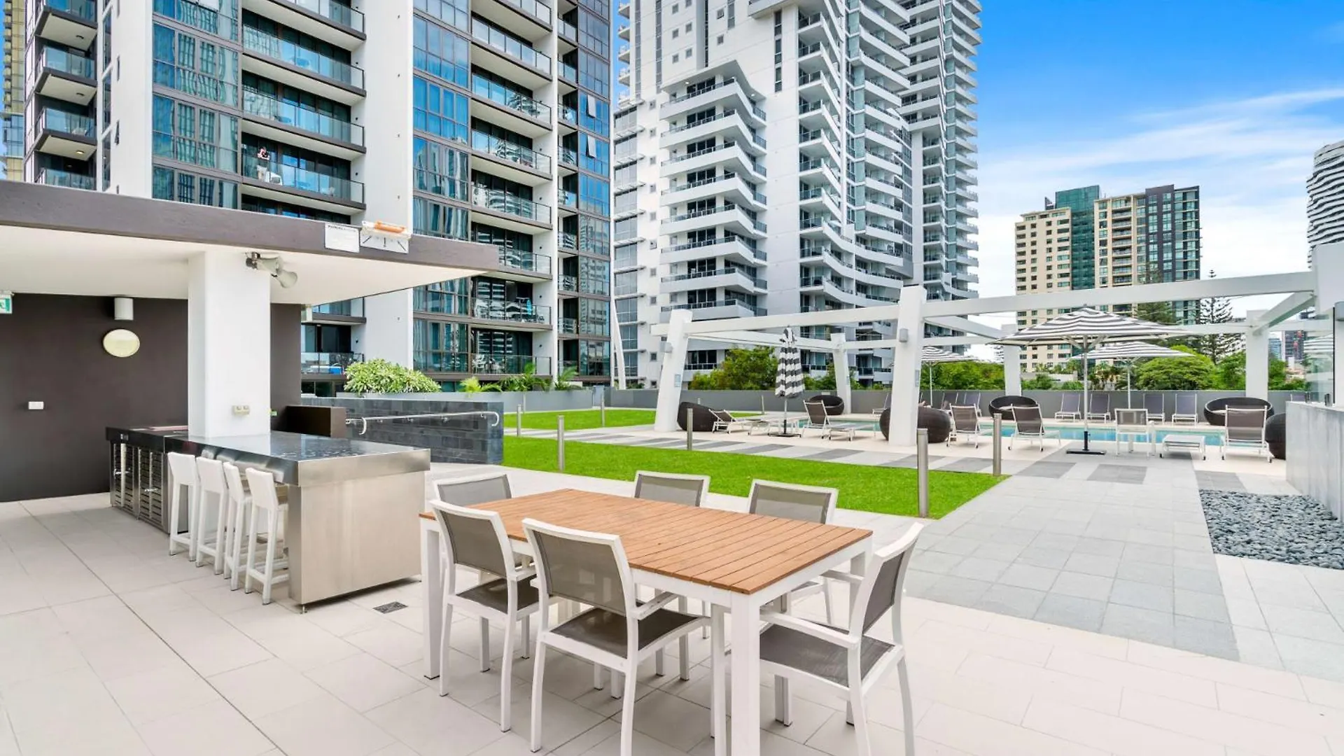 Elegant 2-bed With Stunning Views, Pool, Bbq, Gym Lägenhet Guldkusten