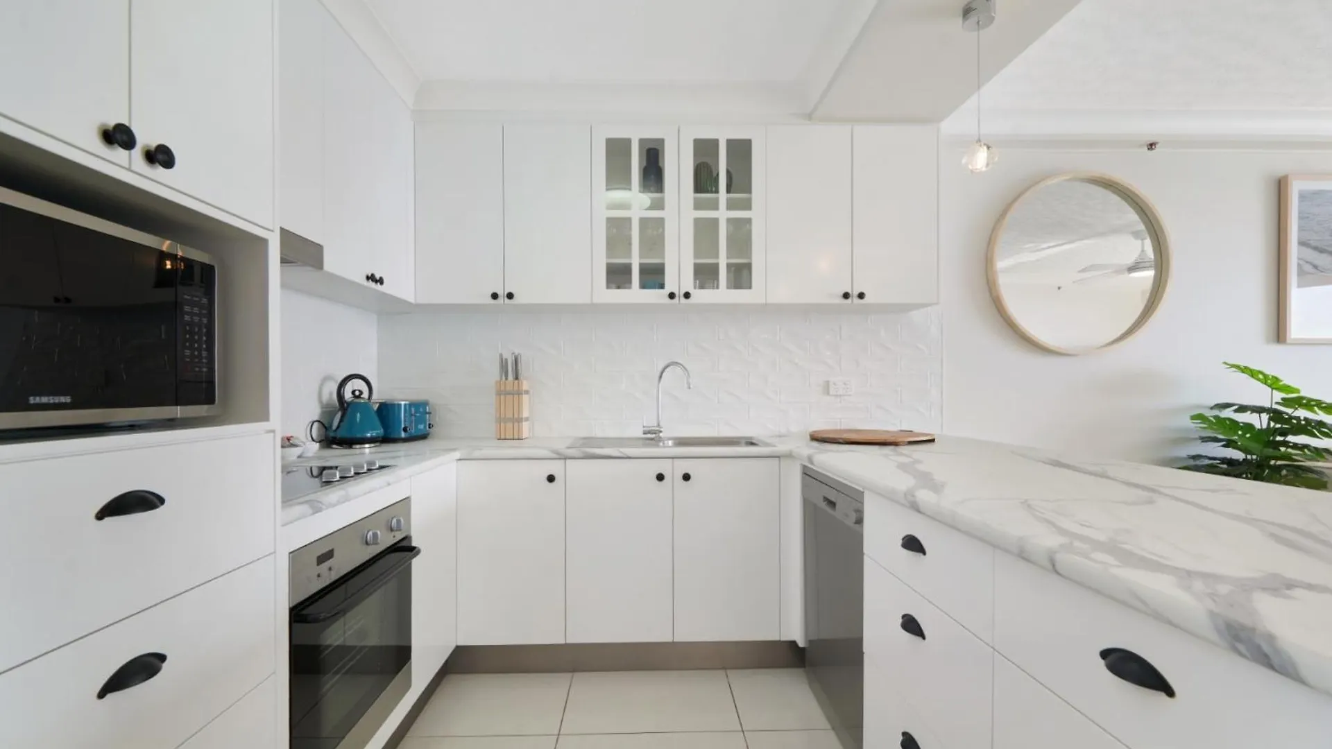 2-bedroom With Impeccable Ocean Views Apartment *