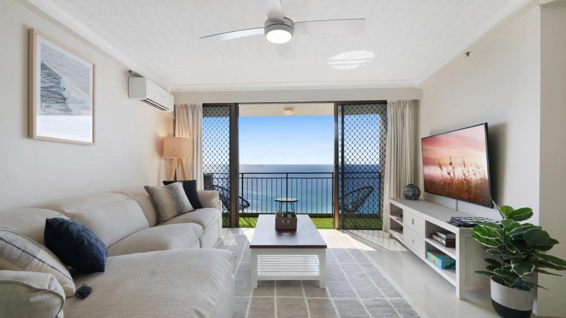 2-bedroom With Impeccable Ocean Views Apartment *