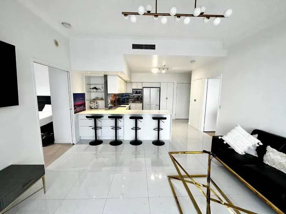Luxurious In Surfers Gold Coast