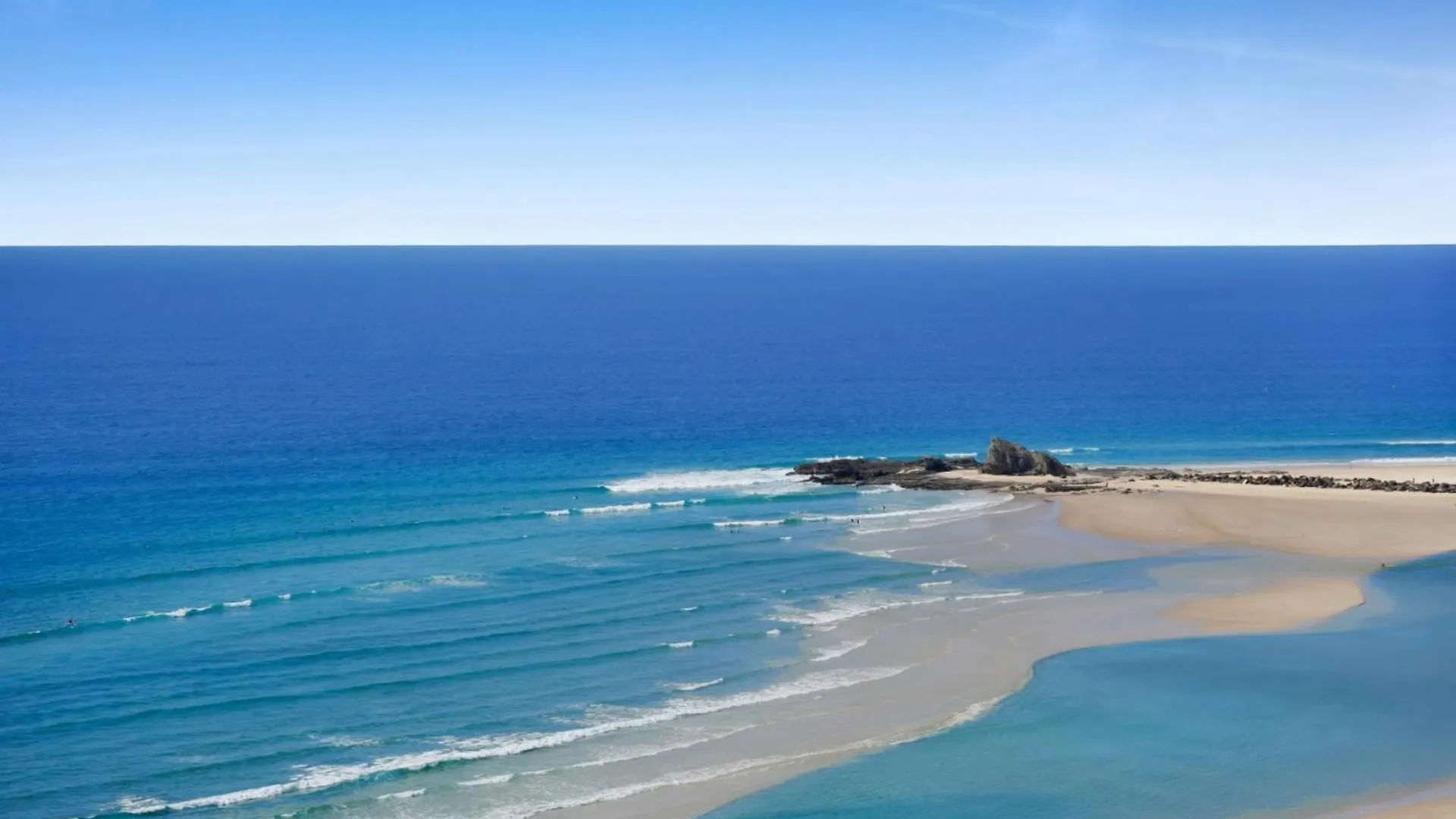 2-bedroom With Impeccable Ocean Views Gold Coast