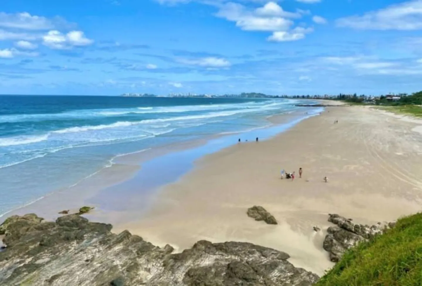 Family Retreat, 1 And Half Kms, Shops, Full Apartment