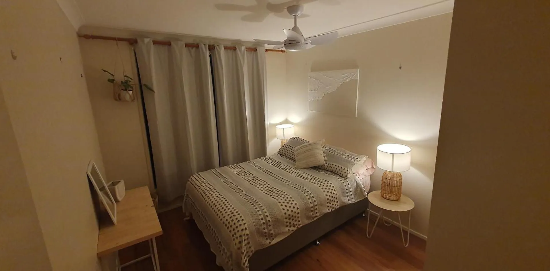 Family Retreat, 1 And Half Kms, Shops, Full Apartment