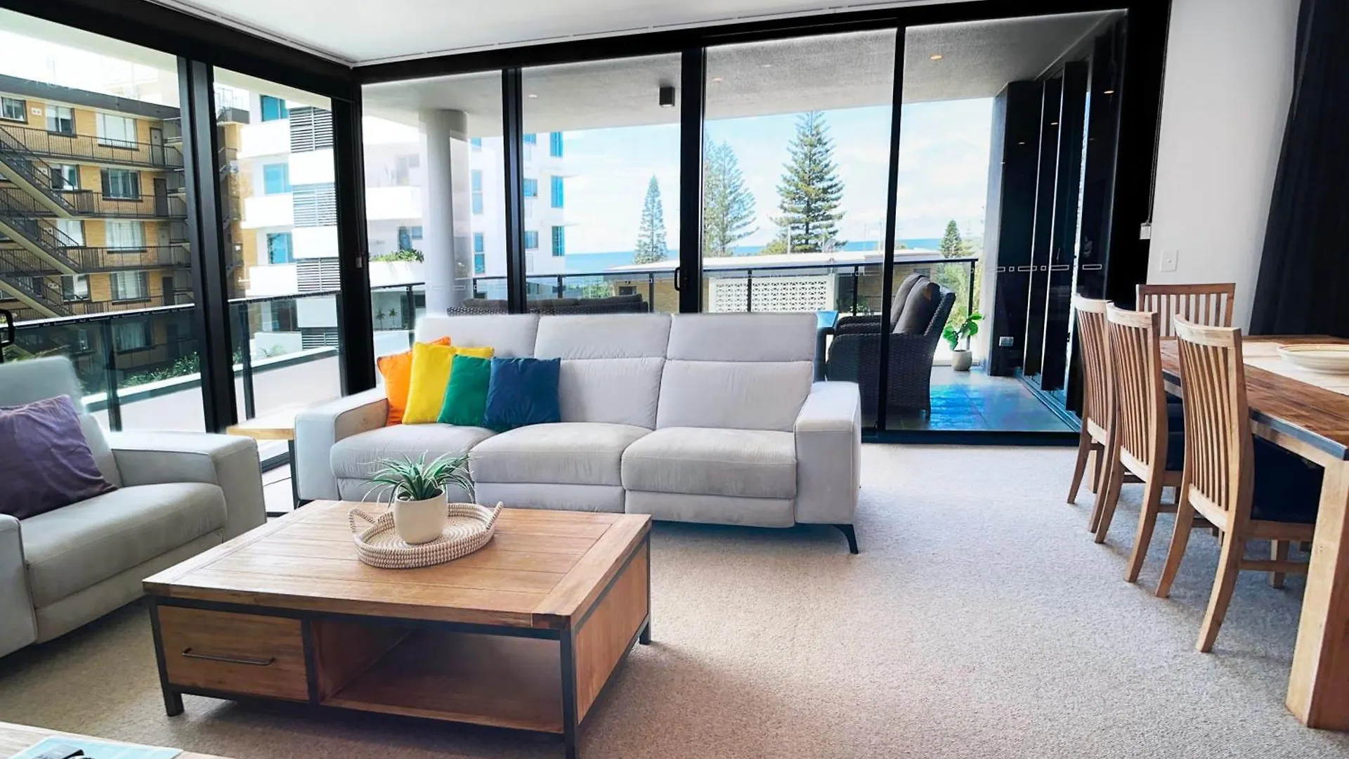 Aparthotel Boardwalk Burleigh - Official Gold Coast